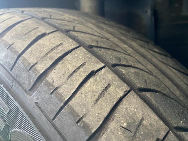 ノア Ｘ　スマートエディション　４ＷＤ　８人　両電動スライド　社外９インチナビ　ＡＶＮ－ＺＸ０４ｉ　バックカメラ　Ｂｌｕｅｔｏｏｔｈ　ブルートゥース　ＵＳＢ　ＣＤ　ＤＶＤ　フルセグ　ＥＴＣ　１５インチアルミ　スマートキー　ＨＩＤ（46枚目）