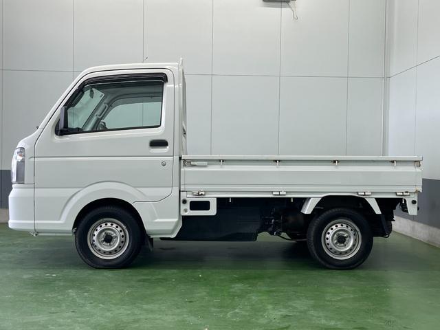 キャリイトラック ＫＣエアコン・パワステ　切替４ＷＤ　５速ＭＴ　エアコン　パワーステアリング　運転席エアバック　純正ラジオ　ＡＭ　ＦＭ　シガーソケット　テールゲートチェーン　　新車保証書　取り扱い説明書　車検９年４月２７日まで（9枚目）