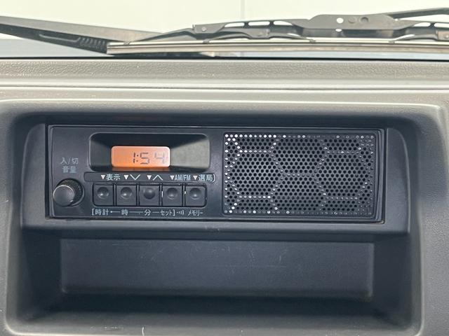 キャリイトラック ＫＣエアコン・パワステ　切替４ＷＤ　５速ＭＴ　エアコン　パワーステアリング　運転席エアバック　純正ラジオ　ＡＭ　ＦＭ　シガーソケット　テールゲートチェーン　　新車保証書　取り扱い説明書　車検９年４月２７日まで（16枚目）