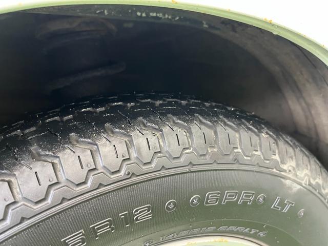 キャリイトラック ＫＣエアコン・パワステ　切替４ＷＤ　５速ＭＴ　エアコン　パワーステアリング　運転席エアバック　純正ラジオ　ＡＭ　ＦＭ　シガーソケット　テールゲートチェーン　　新車保証書　取り扱い説明書　車検９年４月２７日まで（31枚目）