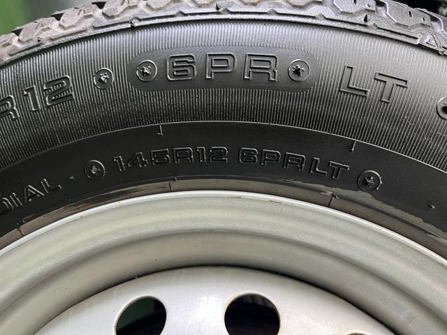 キャリイトラック ＫＣエアコン・パワステ　切替４ＷＤ　５速ＭＴ　エアコン　パワーステアリング　運転席エアバック　純正ラジオ　ＡＭ　ＦＭ　シガーソケット　テールゲートチェーン　　新車保証書　取り扱い説明書　車検９年４月２７日まで（35枚目）