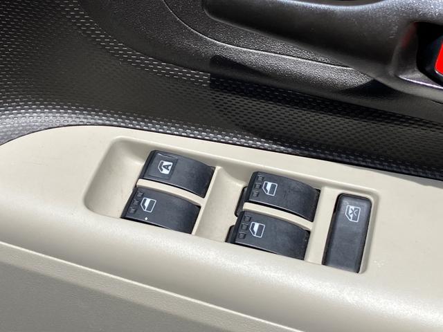パッソセッテ Ｇ　オートエアコン　オートウィンドウ　電動格納ミラー　３列シート（16枚目）