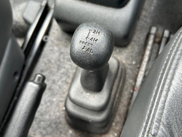 ジムニー ランドベンチャー　ＥＴＣ　パートタイム４ＷＤ　ルーフレール（13枚目）