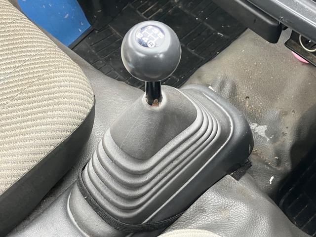 ハイゼットトラック クライマー　４ＷＤ　５ＭＴ　ルームランプ点灯不可（17枚目）
