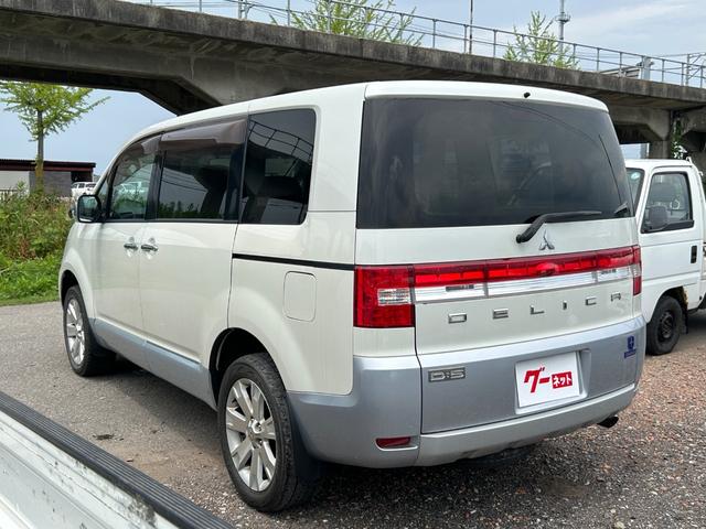 デリカＤ：５ シャモニー　４ＷＤ　シートヒーター　後席モニター（8枚目）