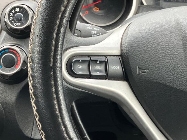 フィット 　ＥＴＣ　４ＷＤ　バックカメラ　キーレスエントリー（6枚目）