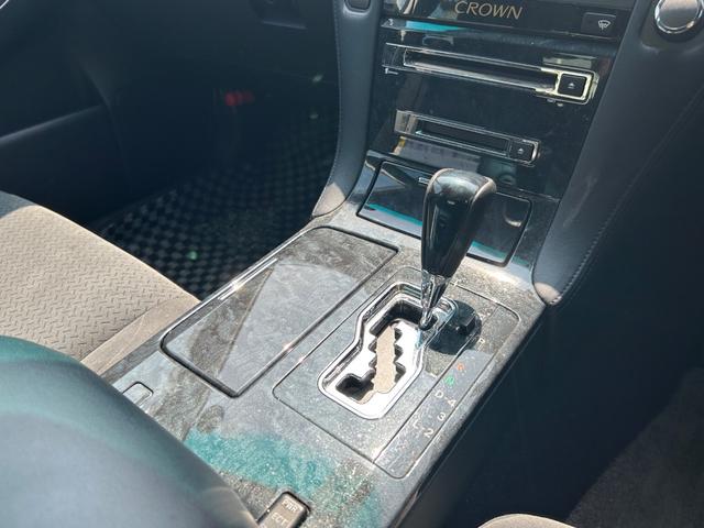 クラウン アスリートｉ－Ｆｏｕｒプレミアムエディション　プッシュスタート　４ＷＤ（14枚目）