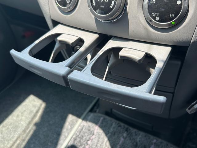 ヴォクシー Ｘリミテッド　ＥＴＣ　４ＷＤ（20枚目）