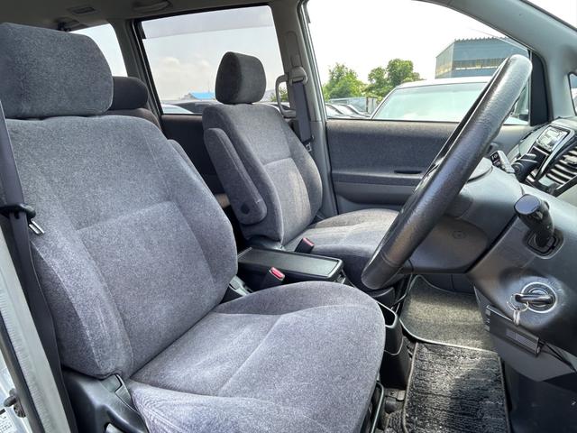 ヴォクシー Ｘリミテッド　ＥＴＣ　４ＷＤ（26枚目）