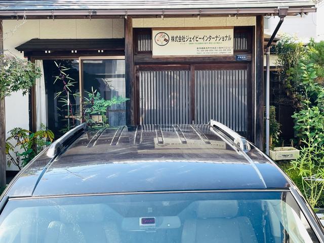 ジープ・グランドチェロキー リミテッド　４ＷＤ、ＨＤＤナビ、バックカメラ、革シート、運転席助手席エアバッグ、パワーシート、シートヒーター、コーナーセンサー、社外アルミ、オートエアコン、キーレスエントリー、走行８７７７６ｋｍ、２年車検整備付き（10枚目）