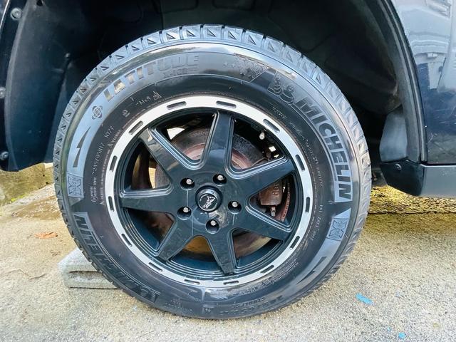 ジープ・グランドチェロキー リミテッド　４ＷＤ、ＨＤＤナビ、バックカメラ、革シート、運転席助手席エアバッグ、パワーシート、シートヒーター、コーナーセンサー、社外アルミ、オートエアコン、キーレスエントリー、走行８７７７６ｋｍ、２年車検整備付き（67枚目）