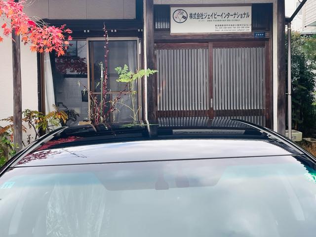 カムリ ハイブリッド　レザーパッケージ　革シート、クルーズコントロール、フルセグバックカメラ、メモリーナビテレビ、電動シート、シートヒーター、ＥＴＣ、Ｂｌｕｅｔｏｏｔｈ、純正アルミホイール、デュアルエアバック、デュアルエアコン、車検整備付き（9枚目）