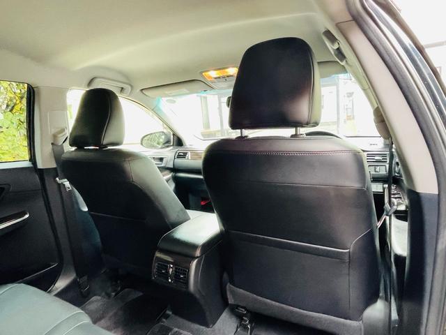 カムリ ハイブリッド　レザーパッケージ　革シート、クルーズコントロール、フルセグバックカメラ、メモリーナビテレビ、電動シート、シートヒーター、ＥＴＣ、Ｂｌｕｅｔｏｏｔｈ、純正アルミホイール、デュアルエアバック、デュアルエアコン、車検整備付き（18枚目）