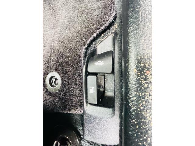 カムリ ハイブリッド　レザーパッケージ　革シート、クルーズコントロール、フルセグバックカメラ、メモリーナビテレビ、電動シート、シートヒーター、ＥＴＣ、Ｂｌｕｅｔｏｏｔｈ、純正アルミホイール、デュアルエアバック、デュアルエアコン、車検整備付き（45枚目）