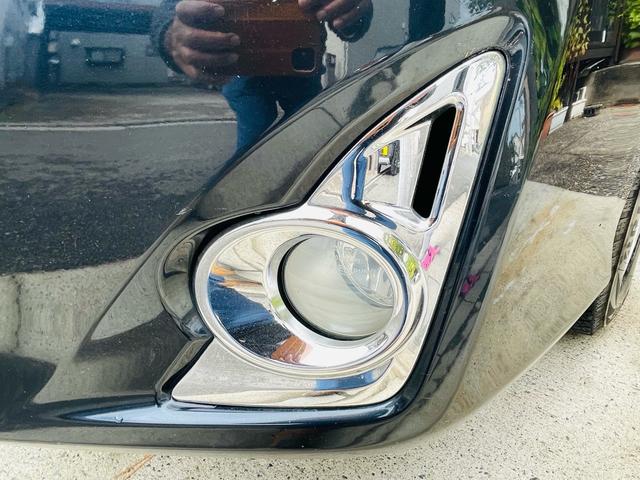 カムリ ハイブリッド　レザーパッケージ　革シート、クルーズコントロール、フルセグバックカメラ、メモリーナビテレビ、電動シート、シートヒーター、ＥＴＣ、Ｂｌｕｅｔｏｏｔｈ、純正アルミホイール、デュアルエアバック、デュアルエアコン、車検整備付き（62枚目）