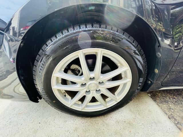 カムリ ハイブリッド　レザーパッケージ　革シート、クルーズコントロール、フルセグバックカメラ、メモリーナビテレビ、電動シート、シートヒーター、ＥＴＣ、Ｂｌｕｅｔｏｏｔｈ、純正アルミホイール、デュアルエアバック、デュアルエアコン、車検整備付き（75枚目）