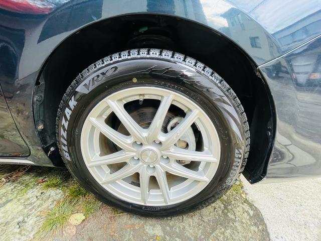 カムリ ハイブリッド　レザーパッケージ　革シート、クルーズコントロール、フルセグバックカメラ、メモリーナビテレビ、電動シート、シートヒーター、ＥＴＣ、Ｂｌｕｅｔｏｏｔｈ、純正アルミホイール、デュアルエアバック、デュアルエアコン、車検整備付き（76枚目）