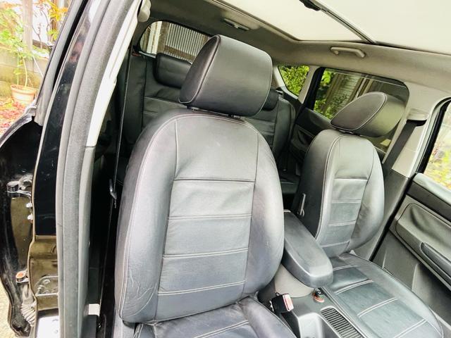 クーガ 4WD、革シート、サンルーフ、デジタルナビTV、ETC、パワーシート、シートヒーター、クルーズコントロール、Bluetooth、USB端子、純正アルミ、ルーフレール、2年車検整備付き(18枚目)