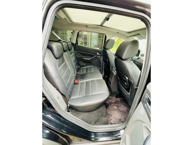 クーガ 4WD、革シート、サンルーフ、デジタルナビTV、ETC、パワーシート、シートヒーター、クルーズコントロール、Bluetooth、USB端子、純正アルミ、ルーフレール、2年車検整備付き(19枚目)