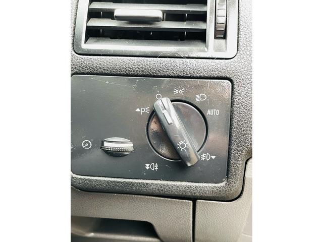 クーガ 4WD、革シート、サンルーフ、デジタルナビTV、ETC、パワーシート、シートヒーター、クルーズコントロール、Bluetooth、USB端子、純正アルミ、ルーフレール、2年車検整備付き(35枚目)