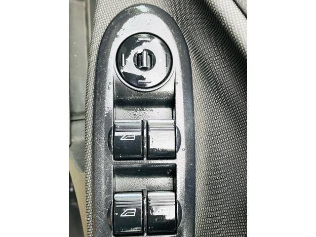 クーガ 4WD、革シート、サンルーフ、デジタルナビTV、ETC、パワーシート、シートヒーター、クルーズコントロール、Bluetooth、USB端子、純正アルミ、ルーフレール、2年車検整備付き(36枚目)