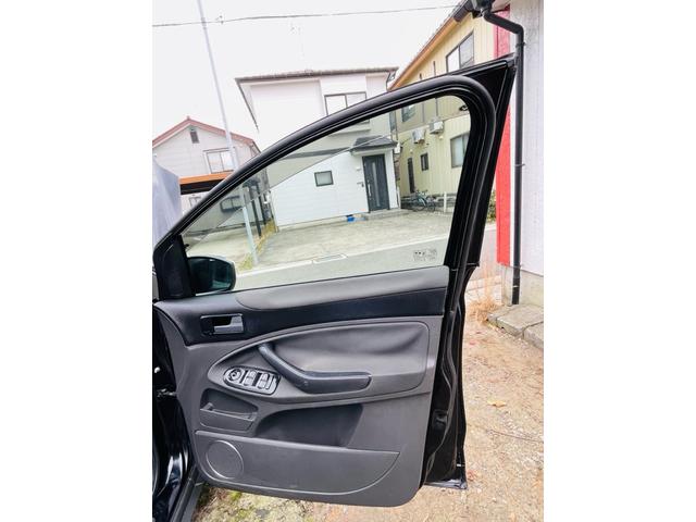 クーガ 4WD、革シート、サンルーフ、デジタルナビTV、ETC、パワーシート、シートヒーター、クルーズコントロール、Bluetooth、USB端子、純正アルミ、ルーフレール、2年車検整備付き(55枚目)