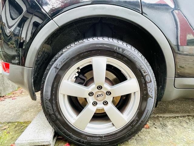 クーガ 4WD、革シート、サンルーフ、デジタルナビTV、ETC、パワーシート、シートヒーター、クルーズコントロール、Bluetooth、USB端子、純正アルミ、ルーフレール、2年車検整備付き(67枚目)