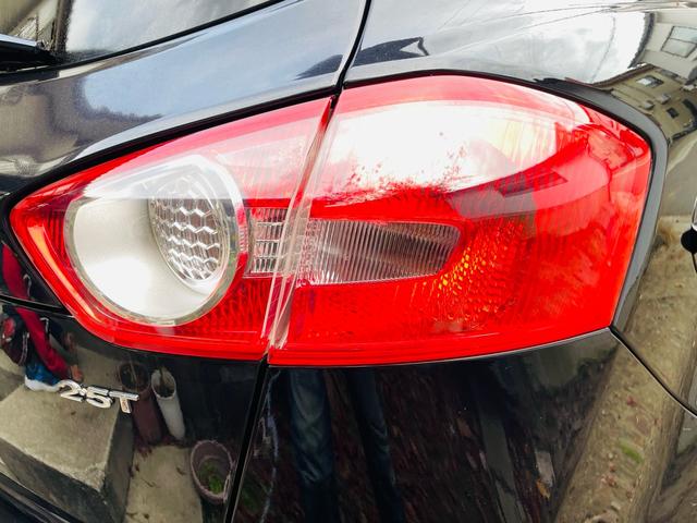 クーガ 4WD、革シート、サンルーフ、デジタルナビTV、ETC、パワーシート、シートヒーター、クルーズコントロール、Bluetooth、USB端子、純正アルミ、ルーフレール、2年車検整備付き(80枚目)