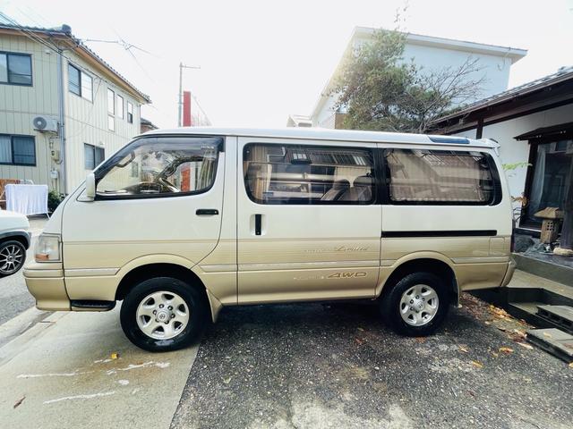 ハイエースワゴン スーパーカスタムリミテッド　４ＷＤ、ディーゼルターボ、エンジンスターター、ドライブレコーダー、Ｗサンルーフ、パワースライドドア、Ｗエアコン、ナビＴＶ、リアカーテン、ＥＴＣ、純正アルミ、キーレスエントリー、二年車検整備付き（7枚目）