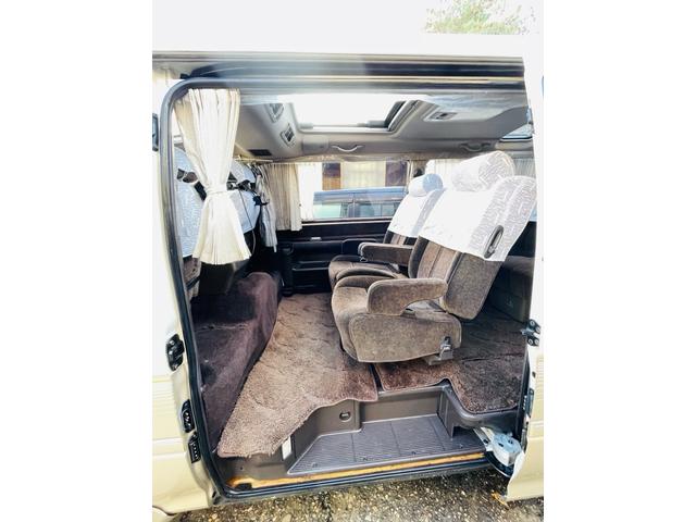 ハイエースワゴン スーパーカスタムリミテッド　４ＷＤ、ディーゼルターボ、エンジンスターター、ドライブレコーダー、Ｗサンルーフ、パワースライドドア、Ｗエアコン、ナビＴＶ、リアカーテン、ＥＴＣ、純正アルミ、キーレスエントリー、二年車検整備付き（20枚目）