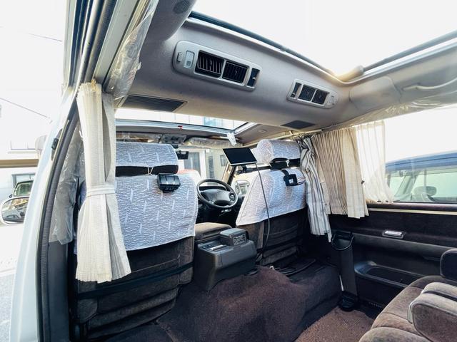 ハイエースワゴン スーパーカスタムリミテッド　４ＷＤ、ディーゼルターボ、エンジンスターター、ドライブレコーダー、Ｗサンルーフ、パワースライドドア、Ｗエアコン、ナビＴＶ、リアカーテン、ＥＴＣ、純正アルミ、キーレスエントリー、二年車検整備付き（21枚目）