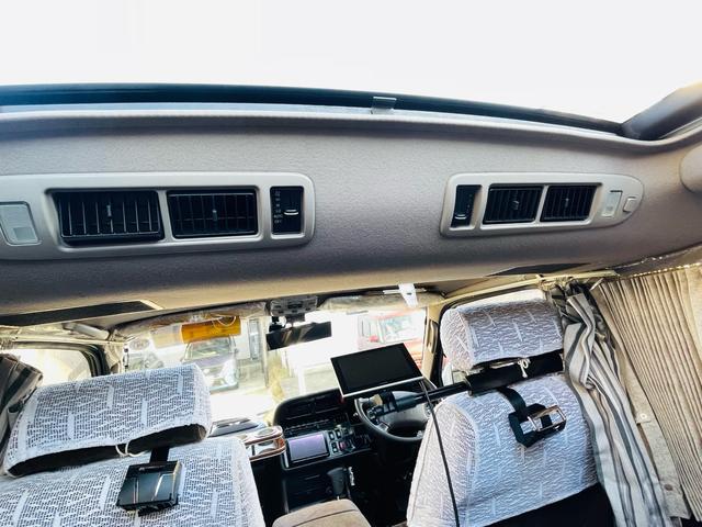 ハイエースワゴン スーパーカスタムリミテッド　４ＷＤ、ディーゼルターボ、エンジンスターター、ドライブレコーダー、Ｗサンルーフ、パワースライドドア、Ｗエアコン、ナビＴＶ、リアカーテン、ＥＴＣ、純正アルミ、キーレスエントリー、二年車検整備付き（28枚目）