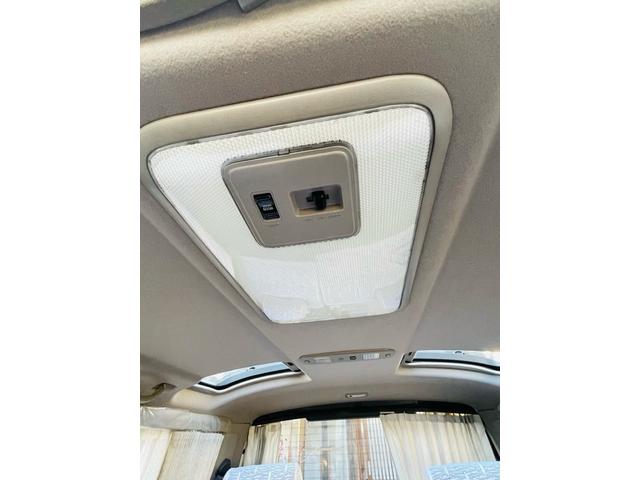 ハイエースワゴン スーパーカスタムリミテッド　４ＷＤ、ディーゼルターボ、エンジンスターター、ドライブレコーダー、Ｗサンルーフ、パワースライドドア、Ｗエアコン、ナビＴＶ、リアカーテン、ＥＴＣ、純正アルミ、キーレスエントリー、二年車検整備付き（30枚目）