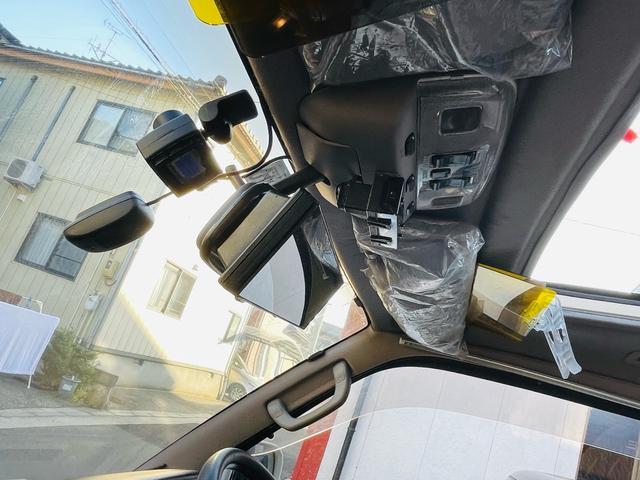 ハイエースワゴン スーパーカスタムリミテッド　４ＷＤ、ディーゼルターボ、エンジンスターター、ドライブレコーダー、Ｗサンルーフ、パワースライドドア、Ｗエアコン、ナビＴＶ、リアカーテン、ＥＴＣ、純正アルミ、キーレスエントリー、二年車検整備付き（51枚目）