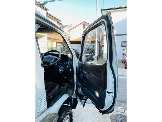 ハイエースワゴン スーパーカスタムリミテッド　４ＷＤ、ディーゼルターボ、エンジンスターター、ドライブレコーダー、Ｗサンルーフ、パワースライドドア、Ｗエアコン、ナビＴＶ、リアカーテン、ＥＴＣ、純正アルミ、キーレスエントリー、二年車検整備付き（57枚目）