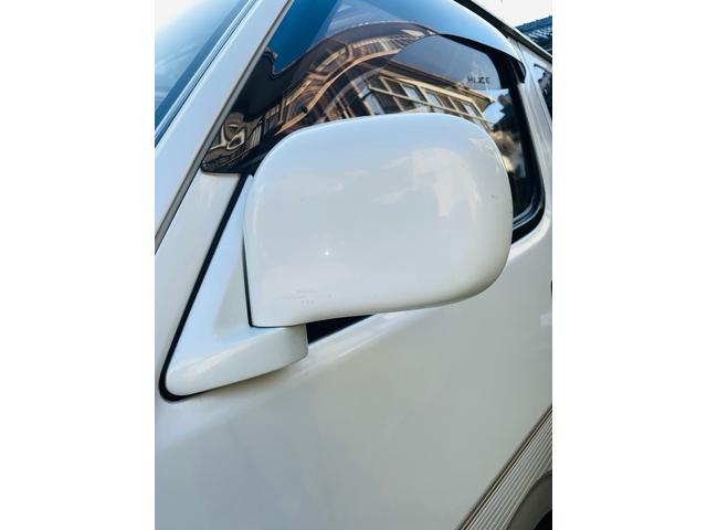 ハイエースワゴン スーパーカスタムリミテッド　４ＷＤ、ディーゼルターボ、エンジンスターター、ドライブレコーダー、Ｗサンルーフ、パワースライドドア、Ｗエアコン、ナビＴＶ、リアカーテン、ＥＴＣ、純正アルミ、キーレスエントリー、二年車検整備付き（61枚目）