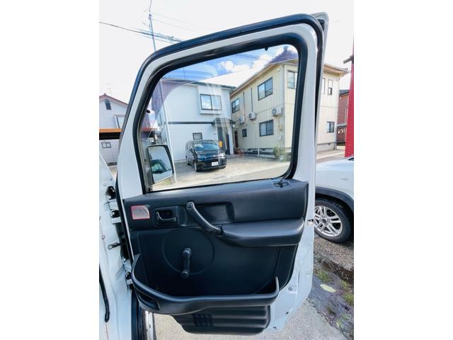 キャリイトラック ＫＣエアコン・パワステ　パートタイム４ＷＤ、エアコン、パワステ、ラジオ、フロア５速ＭＴ、ワンオーナー車、保証書あり、走行２．７万ｋｍ、二年車検整備付き（44枚目）