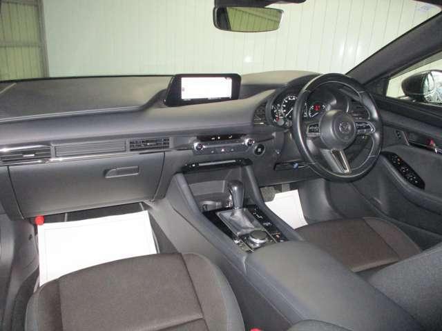 MAZDA3ファストバック 15Sツーリング(9枚目)