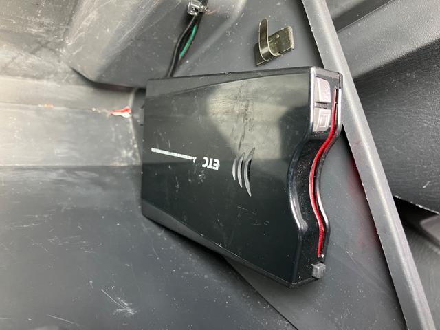 ジムニー ワイルドウインド　ＥＴＣ　４ＷＤ　シートヒーター　ＣＤカーオーディオ（24枚目）