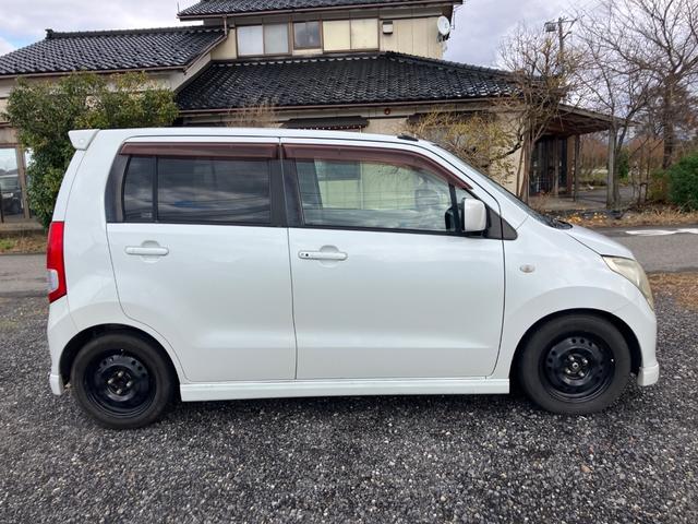 ワゴンＲ ＦＸリミテッド　４ＷＤ　スマートキー　シートヒーター　ＣＤ（4枚目）
