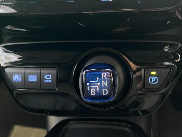 プリウス Ａツーリングセレクション　４ＷＤ　純正アルパイン地図ナビ　バックカメラ　アラウンドビューモニター　ブラインドスポットモニター　Ｂｌｕｅｔｏｏｔｈ　レザーシート　パワーシート　シートヒーター　ドラレコ　ＡＡＣ　ＥＴＣ車載器（25枚目）