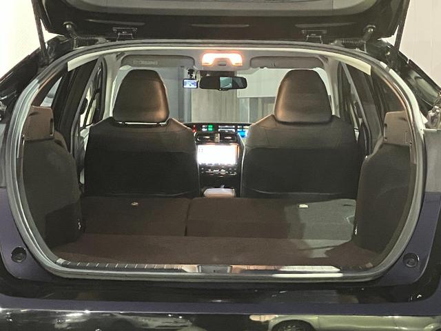 プリウス Ａツーリングセレクション　４ＷＤ　純正アルパイン地図ナビ　バックカメラ　アラウンドビューモニター　ブラインドスポットモニター　Ｂｌｕｅｔｏｏｔｈ　レザーシート　パワーシート　シートヒーター　ドラレコ　ＡＡＣ　ＥＴＣ車載器（42枚目）