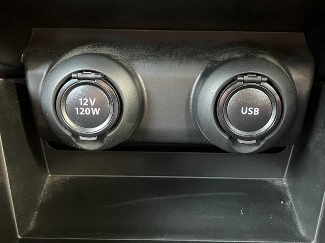 スイフトスポーツ ベースグレード　６速マニュアル　オートクルーズコントロール　シートヒーター　全周囲カメラ　純正メモリーナビ　フルセグＴＶ　ＤＶＤ　ＣＤ　フロントドラレコ　セーフティパッケージ　ＵＳＢ　Ｂｌｕｅｔｏｏｔｈ　禁煙車（32枚目）