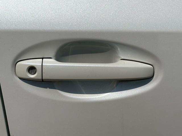 プリウスアルファ Ｓ　トヨタ純正ナビ　バックカメラ　Ｂｌｕｅｔｏｏｔｈ接続　フルセグ　ＣＤ／ＤＶＤ　プッシュスタート　スマートキー　ビルトインＥＴＣ　オートエアコン　オートライト　電動格納ミラー　運転席助手席エアバック（17枚目）
