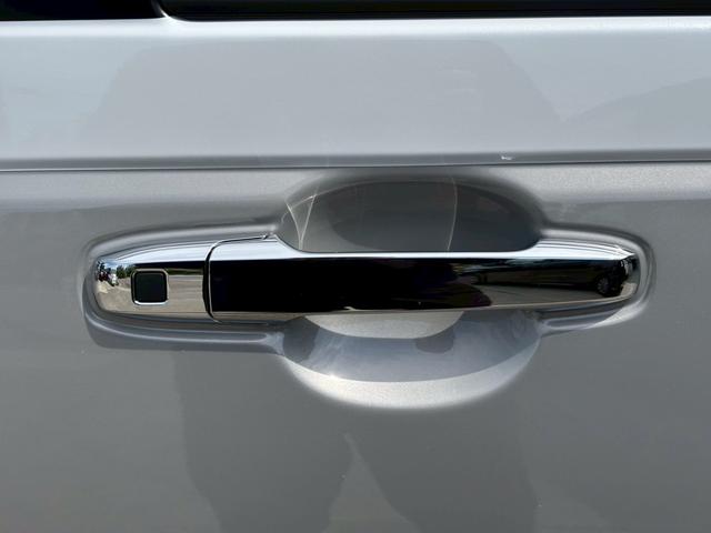 ムーヴキャンバス ストライプスＧ　届出済未使用車　両側電動スライドドア　スマートアシスト　前席シートヒーター　オートエアコン　ＬＥＤヘッド／フォグ　オートライト　電動格納ドアミラー　アイドリングストップ　スマートキー（17枚目）