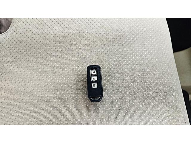 N-BOX G/L package 4WD フルオート・エアコンディショナー ナビ装着用スペシャルパッケージ◎アイドリングストップシステム◎親水/ヒーテッドドアミラーフロントドア撥水ガラス(24枚目)