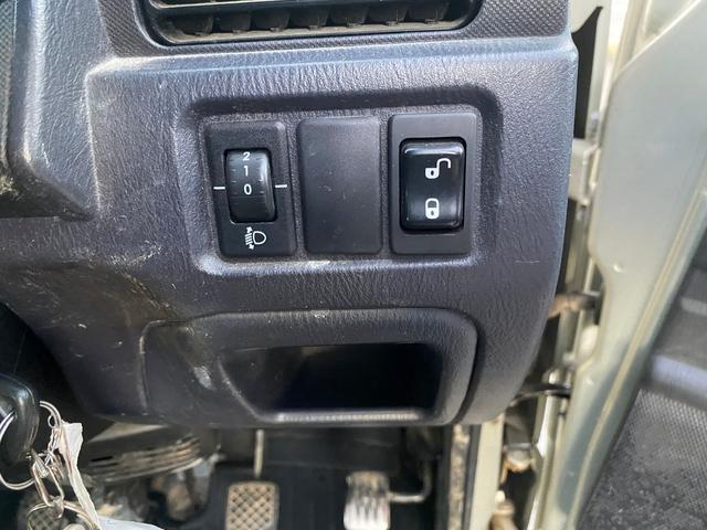 サンバーバン Ｄｉａｓ　スーパーチャージャー　４ＷＤ（11枚目）