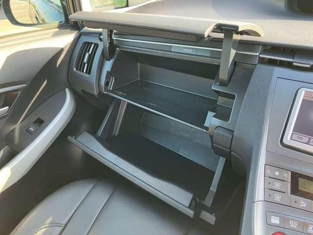 プリウス Ｓ　車検整備付き　キーレス　スマーキー　アイドリングストップ　エアコン　パワーステアリング　パワーウインドウ　衝突安全ボディ　盗難防止センサー（65枚目）