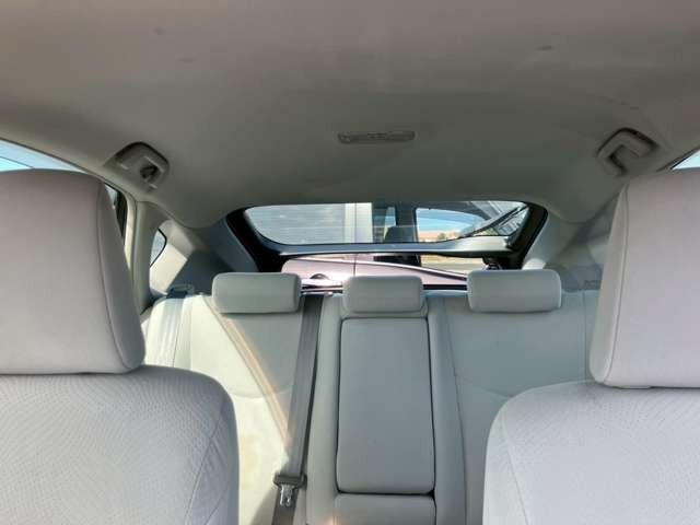 プリウス S 車検整備付 アイドリングストップ 頸部衝撃緩和ヘッドレスト 横滑り防止装置 盗難防止装置 パワステ パワーウィンドウ スマートキー キーレス アルミホイール CD(45枚目)