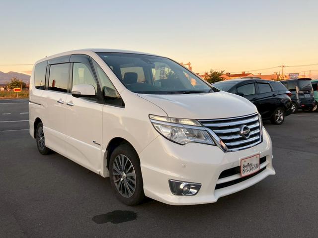 セレナ ハイウェイスターＳ－ＨＶアドバンスドセーフティパック　車検整備付　キーレス　スマートキー　アイドリングストップ　アラウンドビューモニター　両側パワースライドドア　クルーズコントロール　アルパインフリップダウンモニター　３列シート（7枚目）